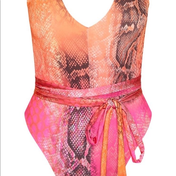 Swimsuit - Picture 5 of 6